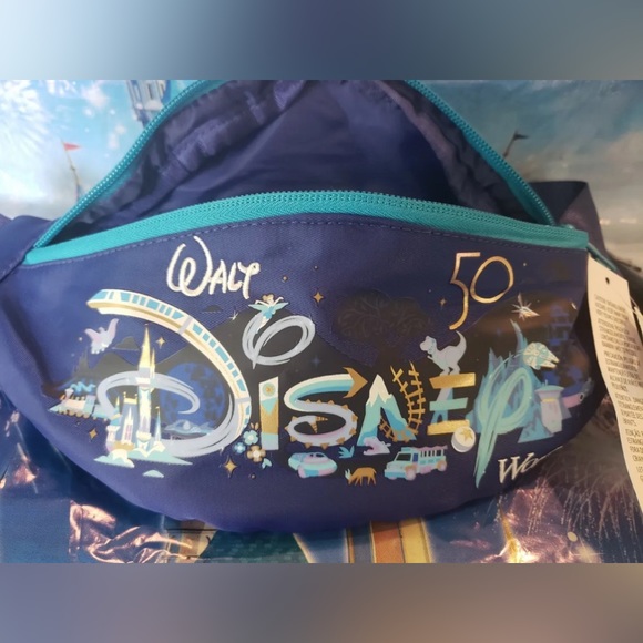 Walt‎ Disney World 50th Anniversary Belt Bag - Picture 3 of 4